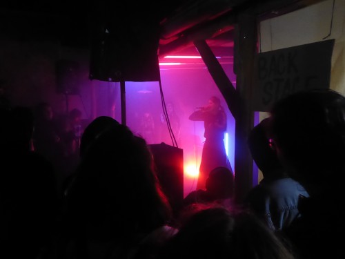 Nádvoříčko stage (koncert Zlobivý holky)