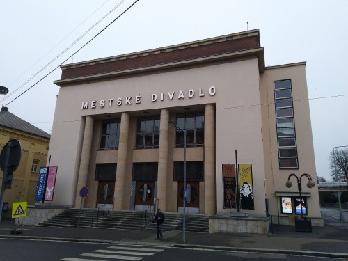 pohled na budovu (prosinec 2025)