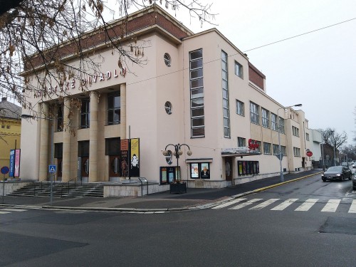 pohled na budovu (prosinec 2025)