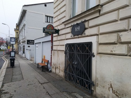 pohled na budovu (prosinec 2025)