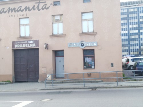 pohled na budovu (duben 2026)