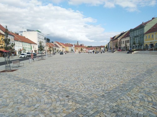 pohled na náměstí (září 2022)