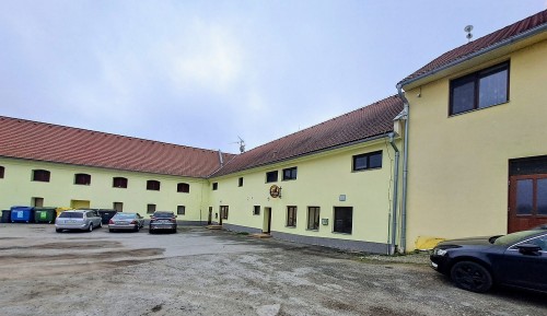 pohled na budovu (duben 2025) pohled na budovu (duben 2025)