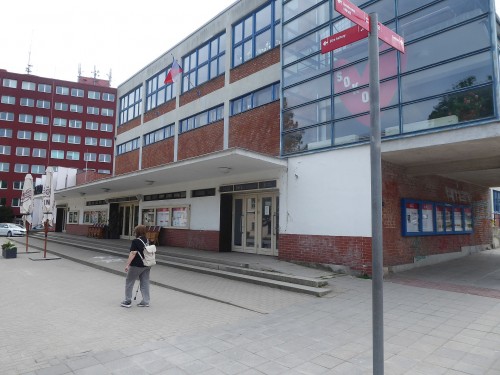 pohled na budovu (květen 2025)
