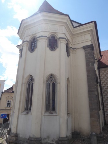 pohled na budovu (srpen 2025)