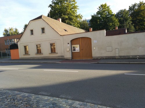 pohled na budovu (září 2025)