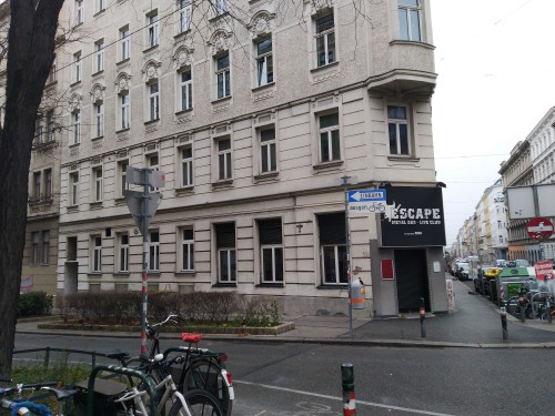 pohled na budovu (listopad 2025)